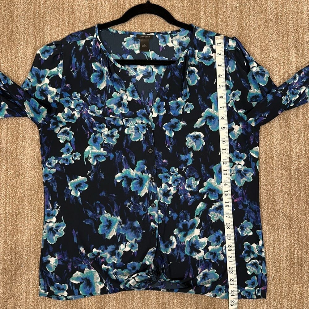 Ann Taylor Black Floral Feminine Tie Waist Longsleeve Lightweight Shirt Medium - Picture 4 of 9